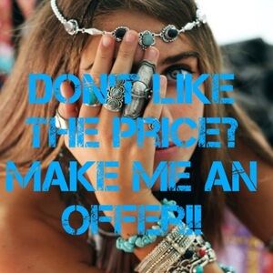 Celebrating 9 years on Posh!!!  Offer button🤑